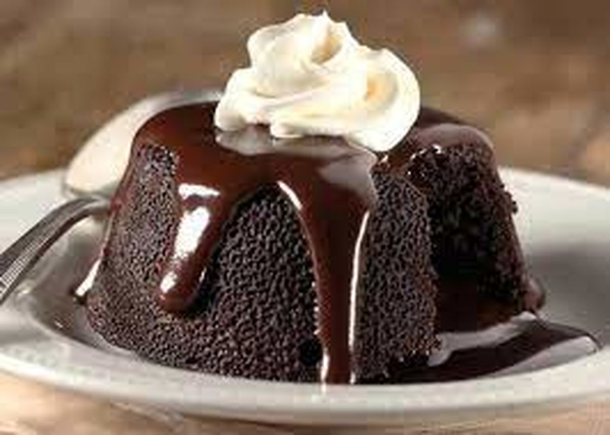 طرز تهیه کیک شکلاتی تابهای خوشمزه بدون فر