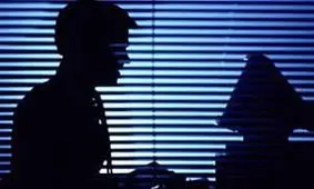 دستبرد نوه بازیگوش به حساب مادربزرگ