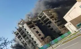 آتش‌نشانان ۱۳ کارگر گرفتار در شعله‌های آتش را در تبریز نجات دادند