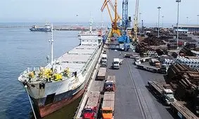 ۲ کشتی حامل روغن خوراکی در بندر شهید رجایی پهلو گرفتند