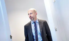 رابرت مالی: حملات نیروهای نیابتی ایران به نیروهای ما در عراق بازگشت بایدن به برجام را مشکل می کند