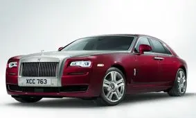 گاف زن ثروتمند در خرید هدیه گران قیمت برای تولد پسر ۱۲ ساله اش/ عکس