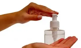 ضدعفونی کردن اقلام خریداری شده در ایام کرونا/ ویدئو