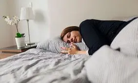 چگونه کیفیت خوابمان را در دوره همه‌گیری کرونا بهبود ببخشیم؟ 