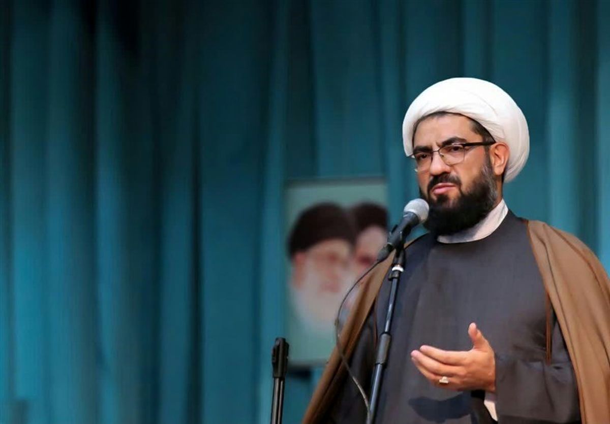 برخی مسئولان با فرافکنی، دیگران را مقصر مشکلات کشور معرفی نکنند
