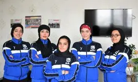 زنان شناگر مشهدی رکورد زدند