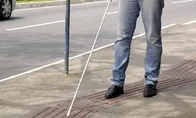 بومی‌سازی دستگاه مایع نما برای کمک به نابینایان