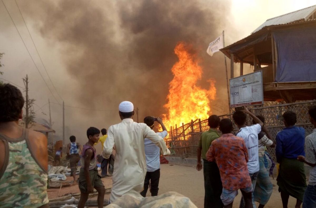 ۱۵ کشته و صدها زخمی در آتش سوزی اردوگاه آوارگان روهینگیا در بنگلادش