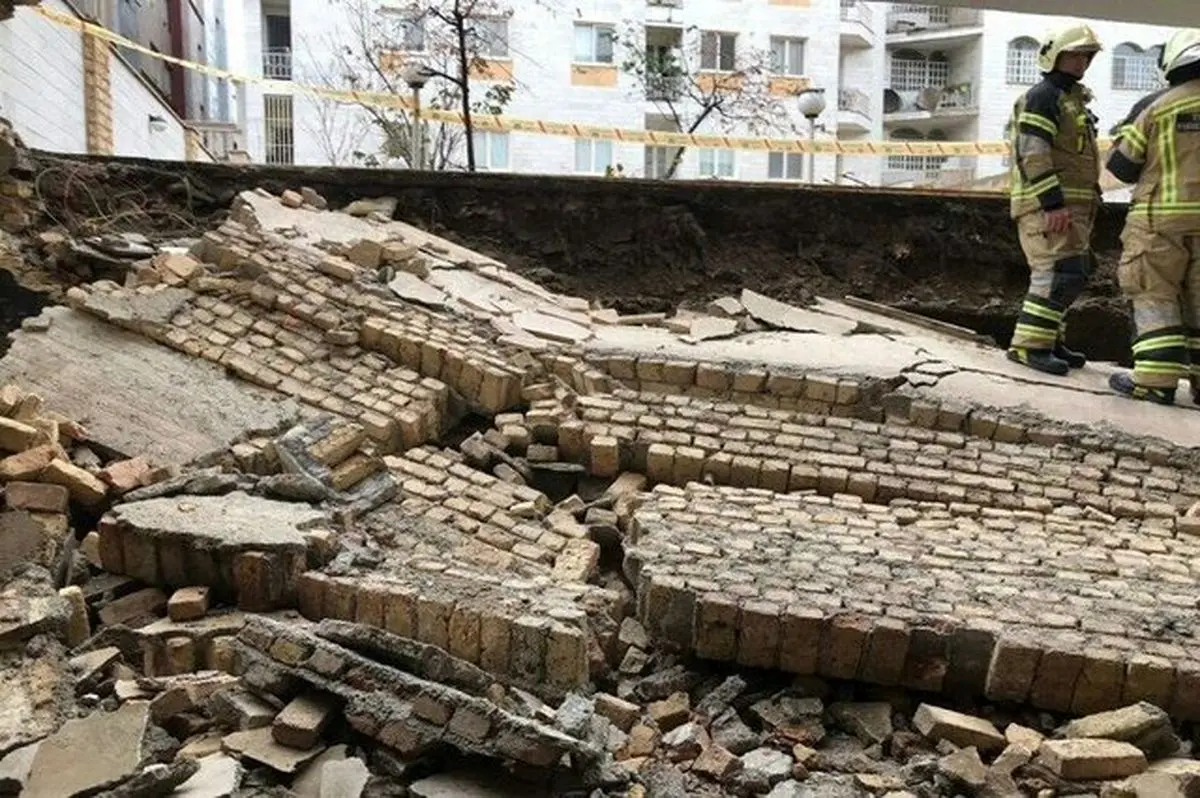 مصدومیت ۴ نوجوان در پی وزش باد شدید در مشهد/ ایست قلبی یکی از مصدومان