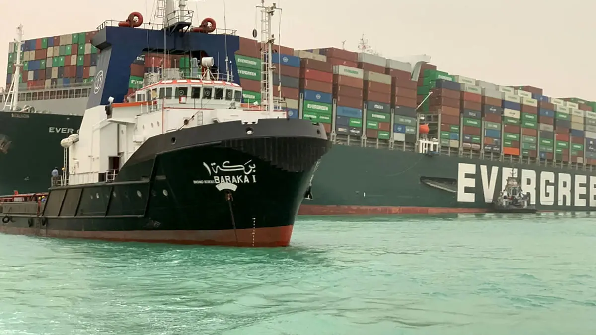 بازگشایی کانال سوئز هفته‌ها طول می‌کشد/ قیمت نفت افزایش یافت