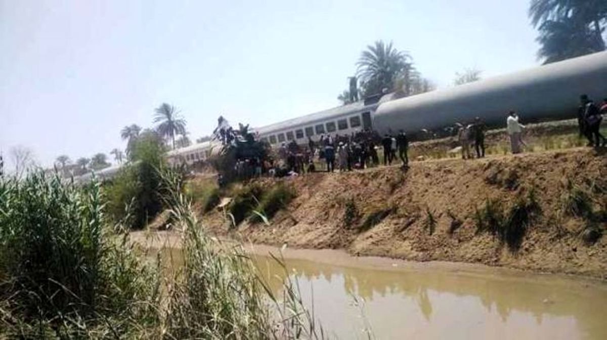 برخورد ۲ قطار در مصر/ ۳۲ کشته و ده‌ها زخمی