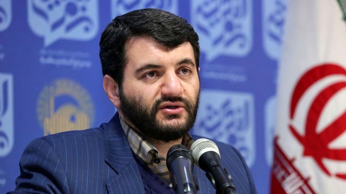 پیشنهاد عجیب کارشناس اقتصادی صداوسیما: زمینهای کشاورزی را تبدیل به بسازوبفروش کنیم!