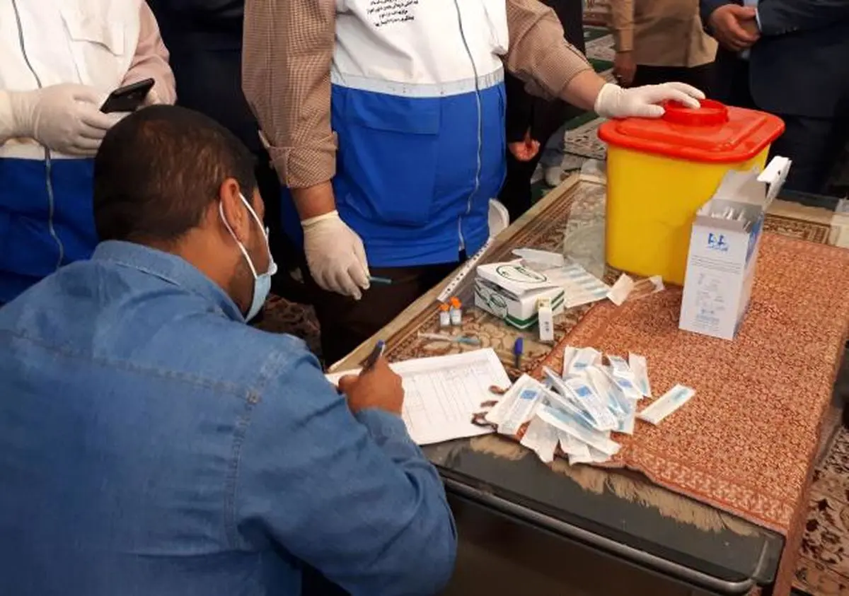 اختصاص ۶۰۰ دوز واکسن به پاکبانان و کارکنان غسالخانه ‌های اهواز