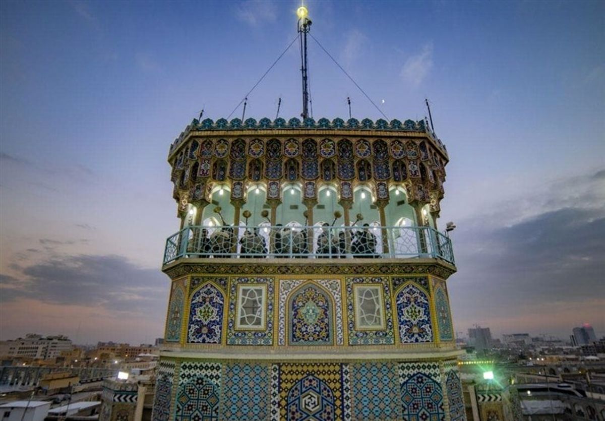 گلآرایی حرم منور رضوی در آستانه میلاد صاحب الزمان(عج)/ تصویر