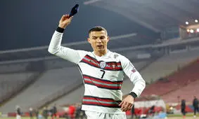 حراج بازوبند معروف رونالدو برای معالجه کودک 6 ماهه