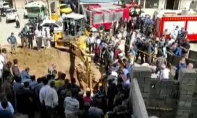 صحنه مرگ مرد سنندجی زیر آوار/ ویدئو