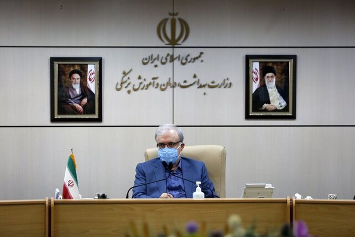 روشن بود که واردات واکسن هزاران مشکل خواهد داشت/ واکسن ملی در بهار تزریق میشود