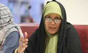 فائزه هاشمی: محمدرضا پهلوی هم تاریخ ماست، به مزارش رفتم/ در مرگ پدر ابهام داریم و معتقدیم طبیعی نبوده این مرگ/ با ولایت فقیه مشکلی ندارم، با مطلقه بودن مشکل دارم