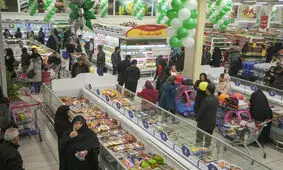 عرضه مرغ قطعه‌بندی شده در فروشگاه‌های زنجیره‌ای همچنان متوقف است