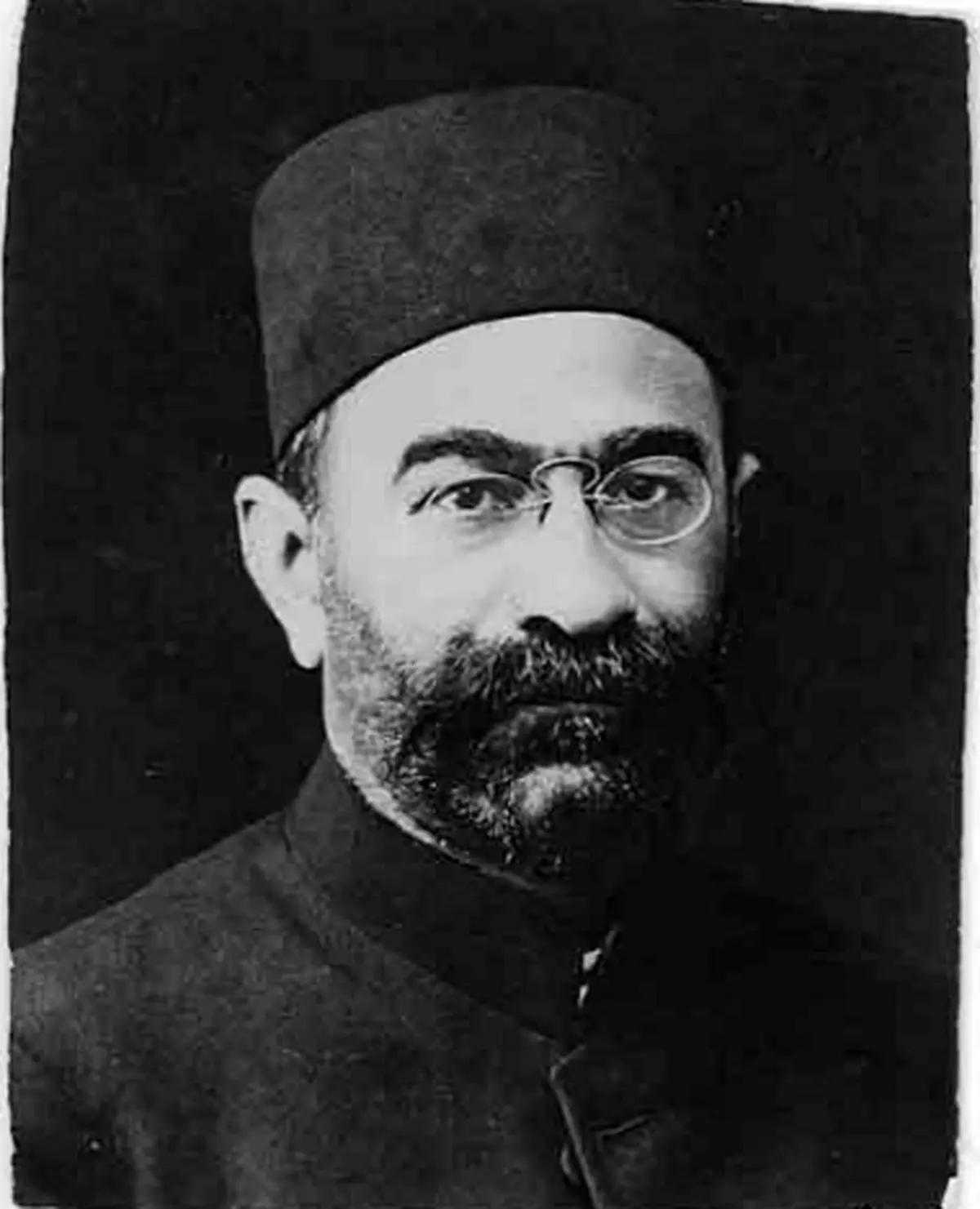 دیپلماسی فرانسه در باب ممتازالسلطنه با ما ابلهانه است