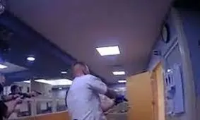 مرگ یک بیمار در حمله پلیس به بیمارستان/ ویدئو