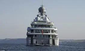 رؤیت کشتی تفریحی بن‌سلمان در انگلیس/ هدف ولیعهد عربستان چیست؟