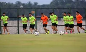 گزارش تمرین پرسپولیس؛ بازیکنان اصلی در هتل ماندند، ذخیره‌ها به زمین رفتند