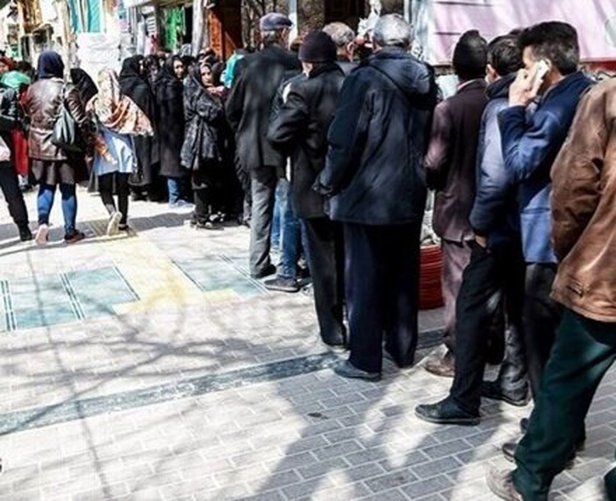 صفهای زولبیا و بامیه طولانیتر از صف های مرغ