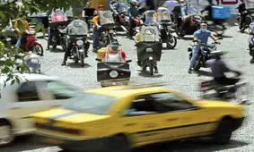 مردم پول خرید ماشین را ندارند موتور می خرند