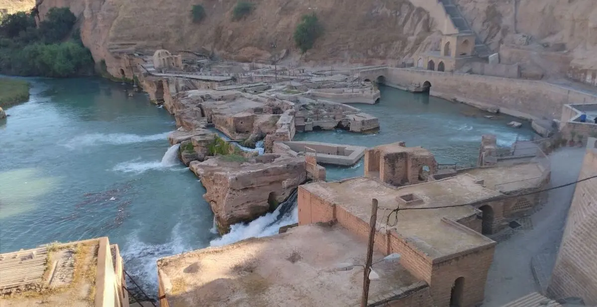 استاندار خوزستان از روند اجرایی پروژه های شوشتر بازدید کرد/ ایستگاه پمپاژ شهر شرافت شوشتر به بهره برداری رسید/ تصاویر