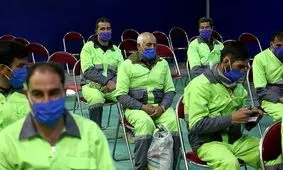 نخستین گروه پاکبان‌های کاشانی در مقابل کرونا واکسینه شدند