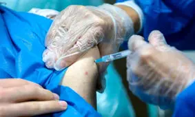 مدیران شهرداری در صف واکسن کرونا/ کاریکاتور