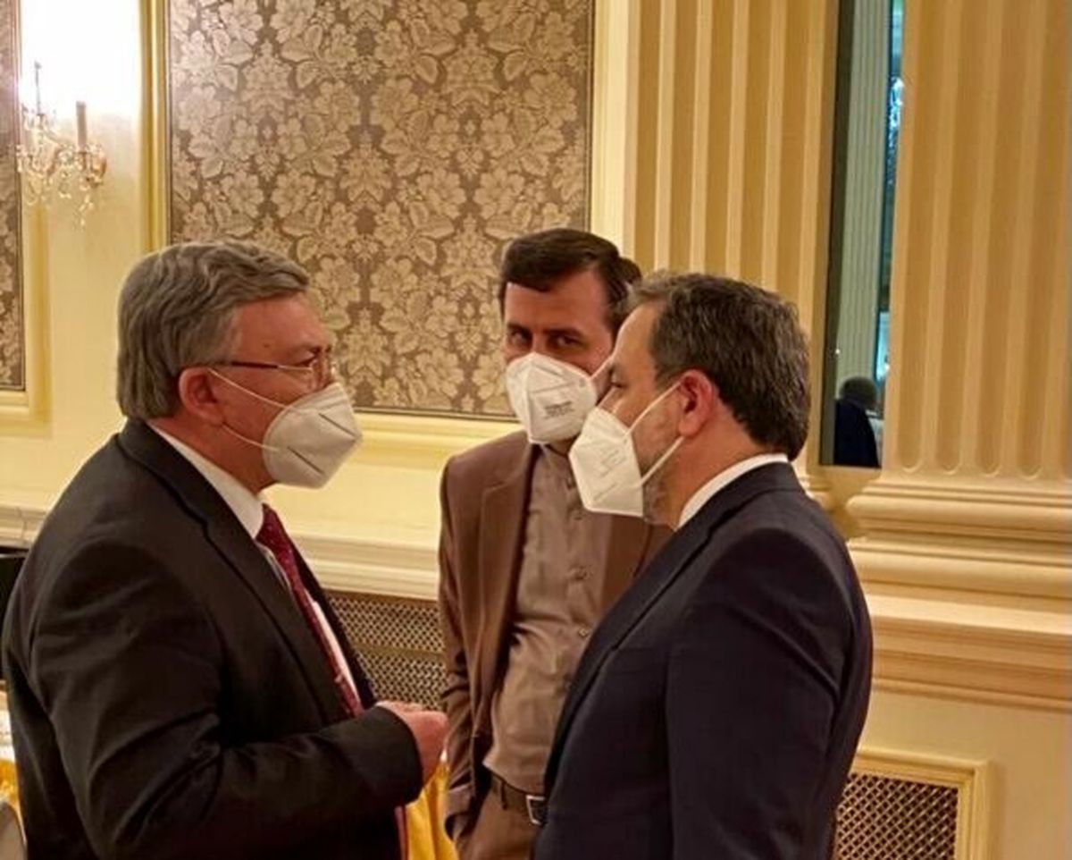 رایزنی نماینده روسیه با عراقچی و غریبآبادی پس از نشست کمیسیون مشترک برجام