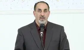 پیرنیا، معمارِ حکیم است