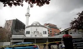 حمله با چاقو به نمازگزاران در آلبانی/ چند نفر زخمی شدند