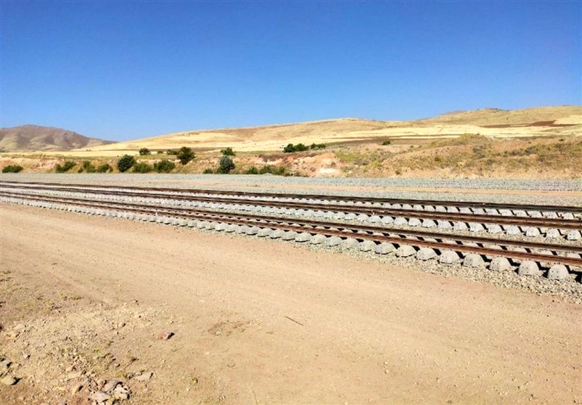پروژه ‌ای که کلنگش در زمین ماند/ از احداث راه‌‌آهن استان ایلام پس از ۱۰ سال هنوز خبری نیست