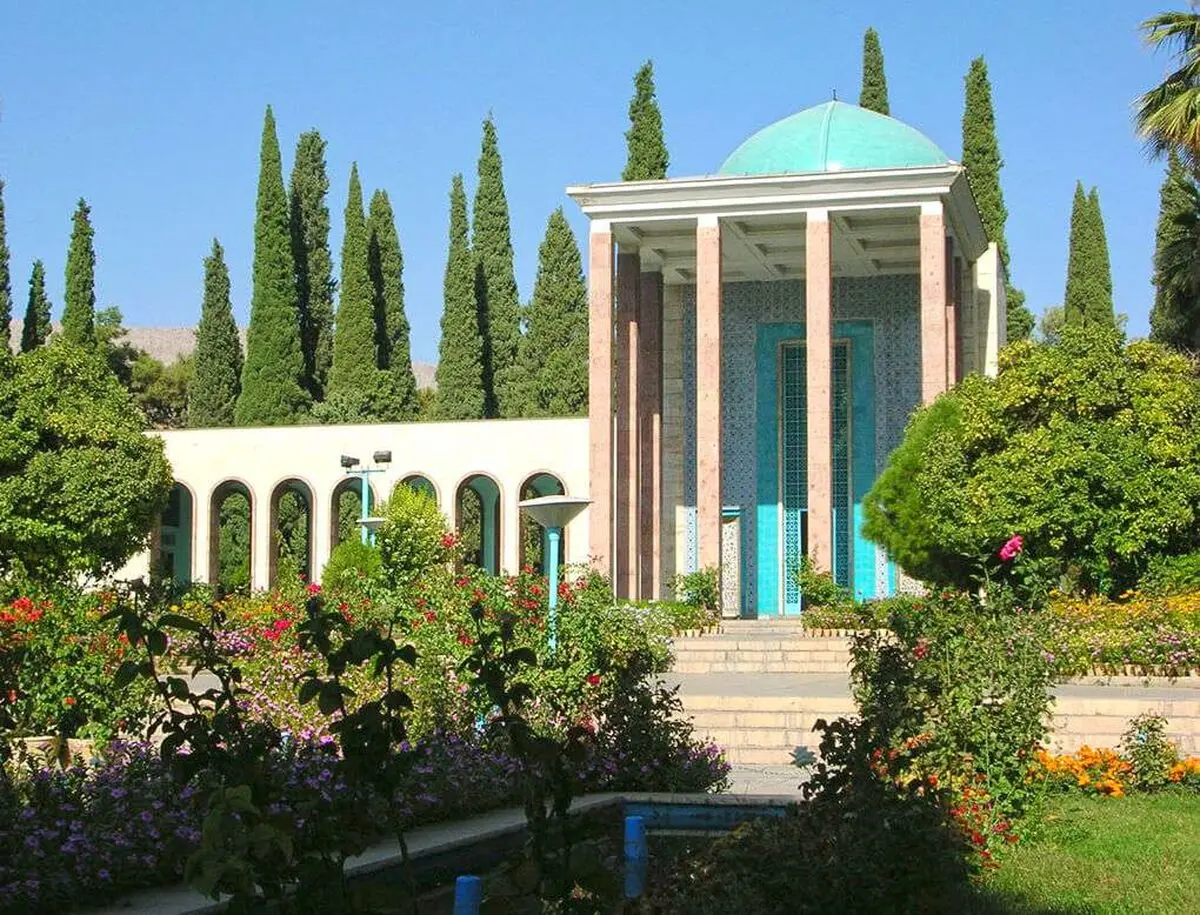 شجریان، سعدی و حافظ را به خانه‌ها برد