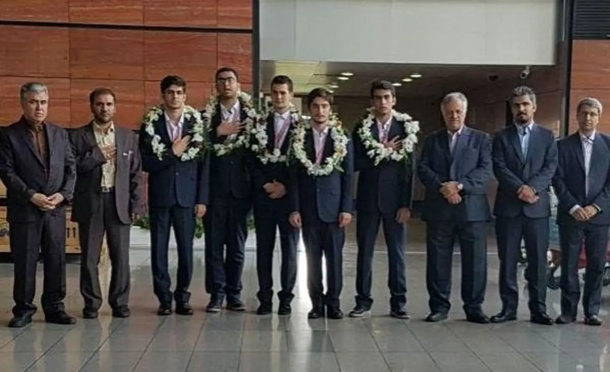 تیم المپیاد فیزیک ایران 5 مدال رنگارنگ کسب کرد