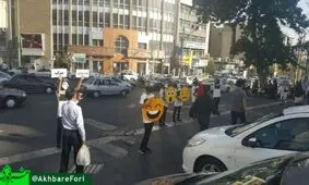 فرهنگ‌سازی جوانان تهرانی برای توقف خودروها پشت خط عابر
