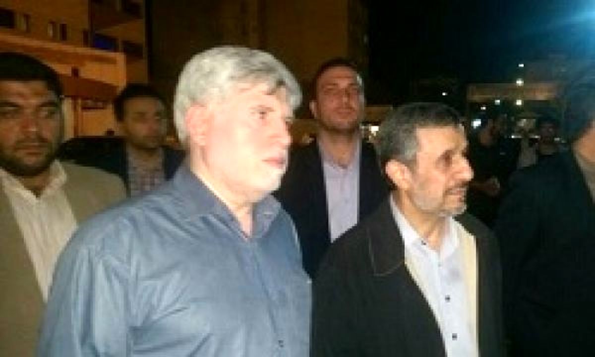 حضور احمدی نژاد در بیمارستان بقیه الله برای دیدار و عیادت از بقایی