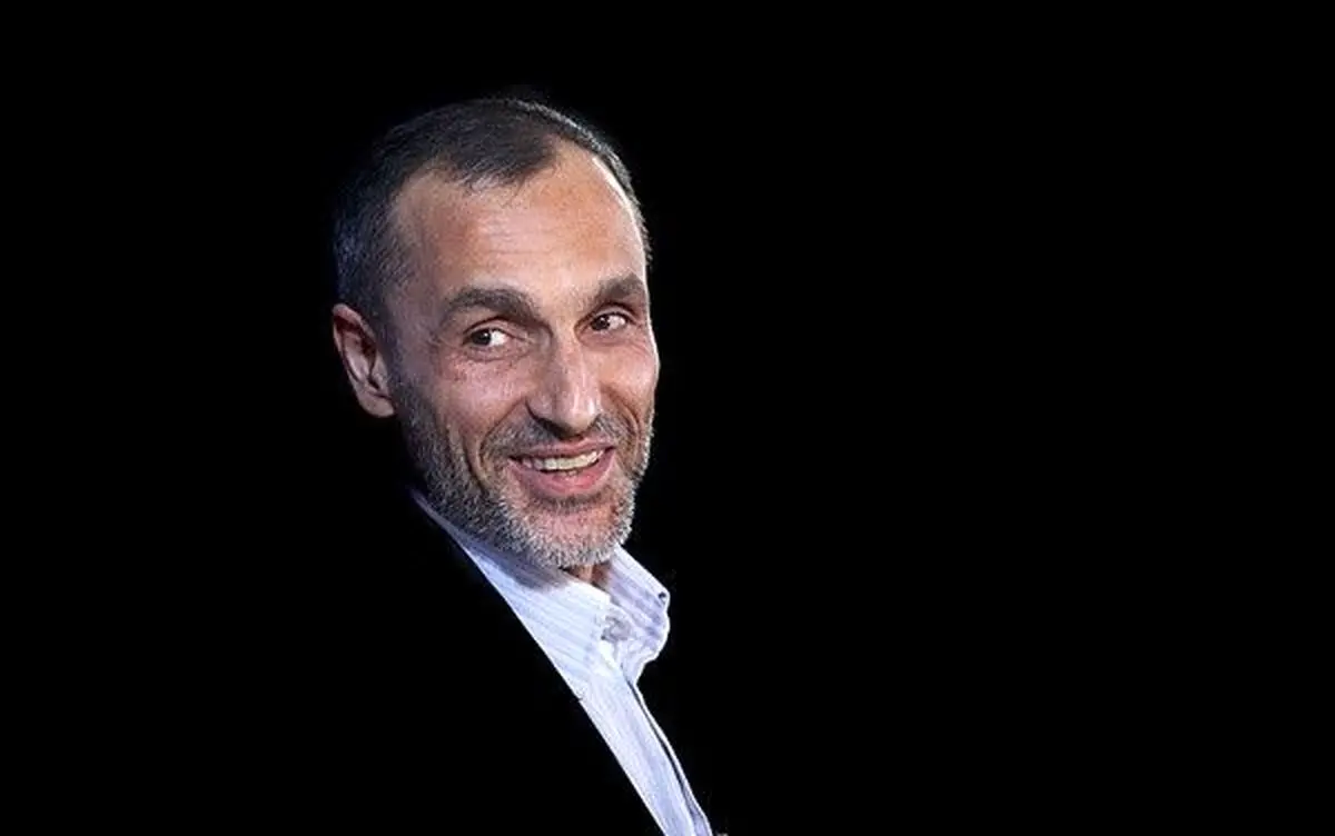 مردم وثیقه بقایی را تودیع کردند/ به دلیل شرایط نامساعد جسمی به بیمارستان منتقل شد