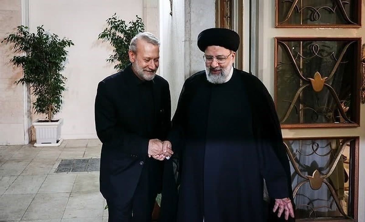 علی لاریجانی گفته که در صورت ورود آیتالله رئیسی پا به انتخابات ۱۴۰۰ نخواهد گذاشت