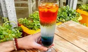 طرز تهیه شربت ژله‌ای چند رنگ مخصوص افطار