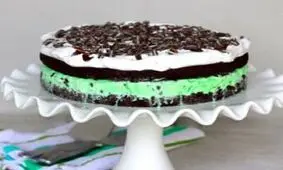 آموزش پخت کیک بستنی شکلات نعنایی