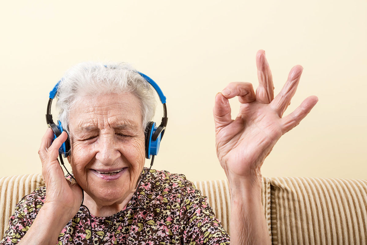 موسیقی درمانی به بهبود کیفیت خواب افراد مسن کمک می‌کند