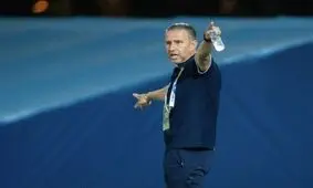 سرمربی الاهلی: تضمینی برای صعود نمی‌دهم