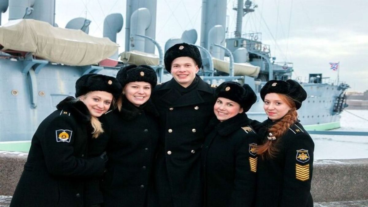 چرا ورود نظامیان زن به زیردریایی روسیه ممنوع است؟