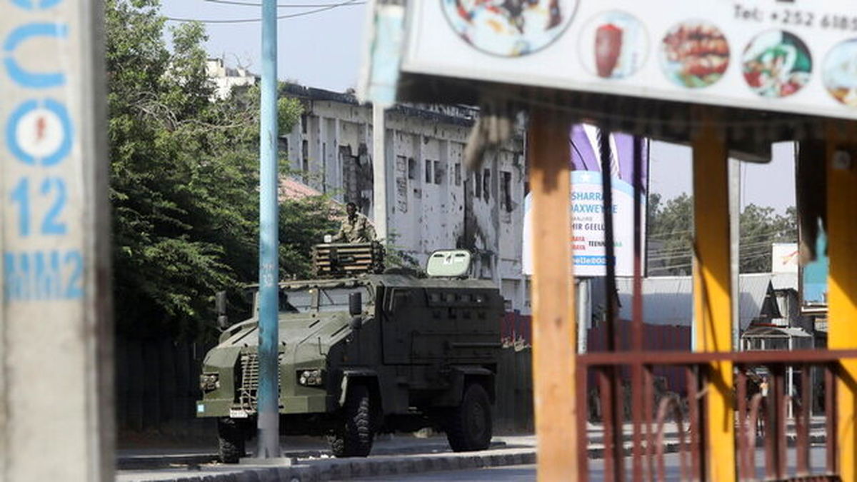 شورش در سومالی/ نظامیان مخالف رئیس‌جمهوری به موگادیشو حمله کردند