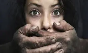 چطور از کودکم در برابر بچه بازی محافظت کنم؟/ پدوفیلی چیست؟
