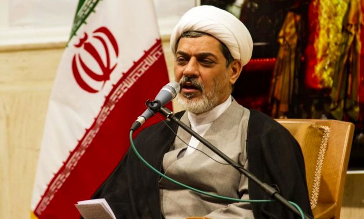 مانتوی تنگ و کوتاه انگیزه ازدواج و همسرداری را از بین میبرد
